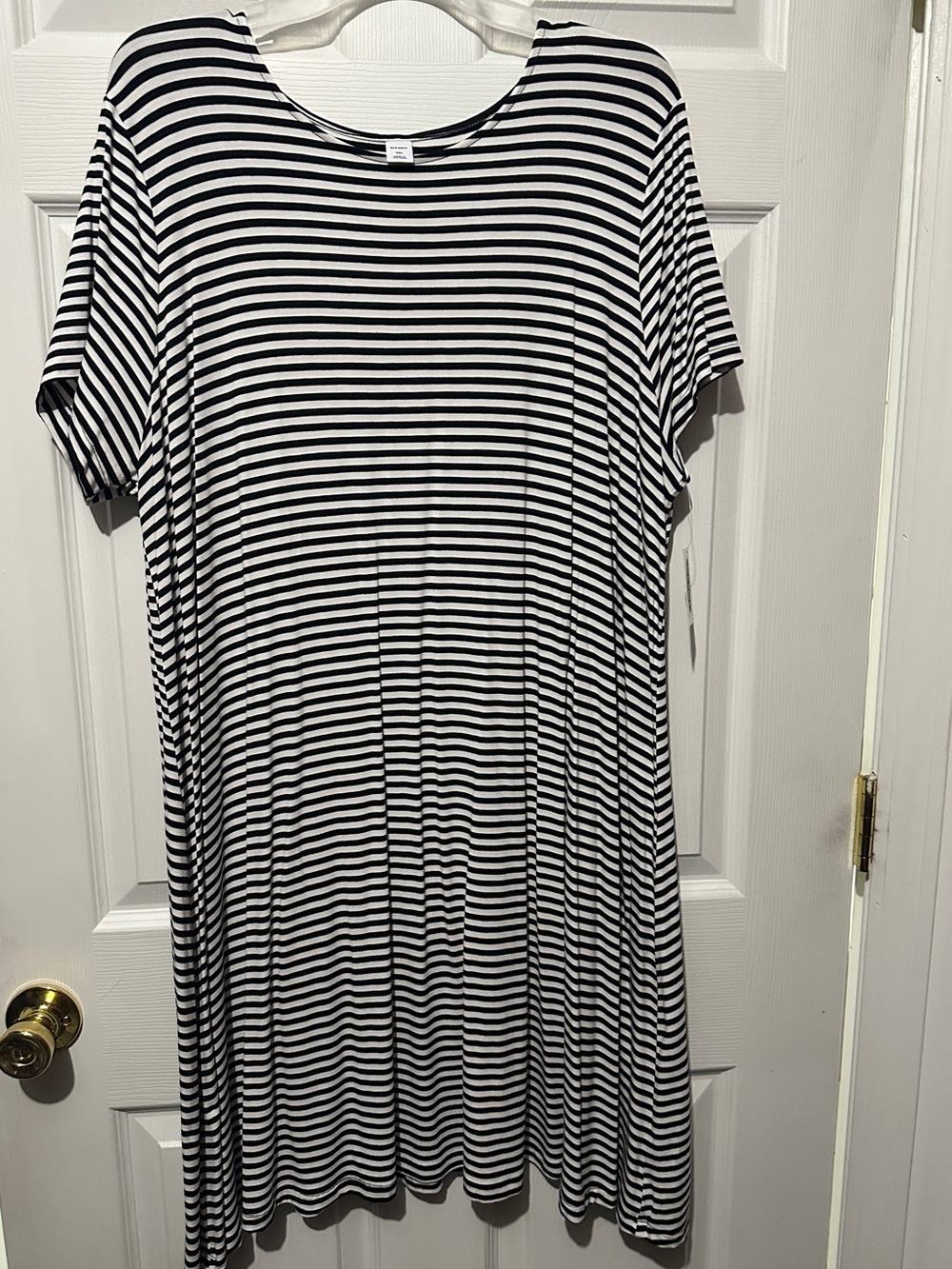 Old Navy XXL Black and White Striped Short Sleeve Tshirt Swing Dress NWT - Picture 3 of 8